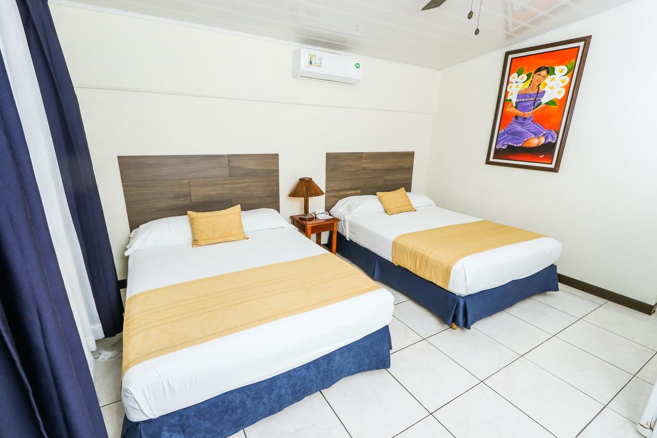 Hotel Flor Blanca Мануэль-Антонио Экстерьер фото